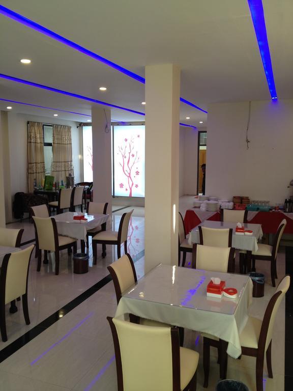 Hotel Myitkyinā Kültér fotó