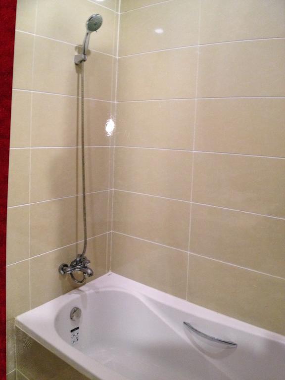 Hotel Myitkyinā Kültér fotó