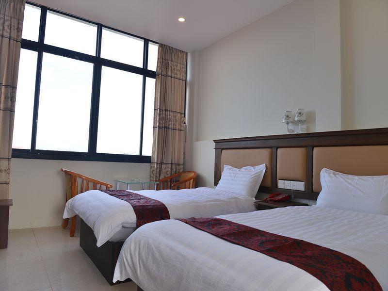 Hotel Myitkyinā Kültér fotó