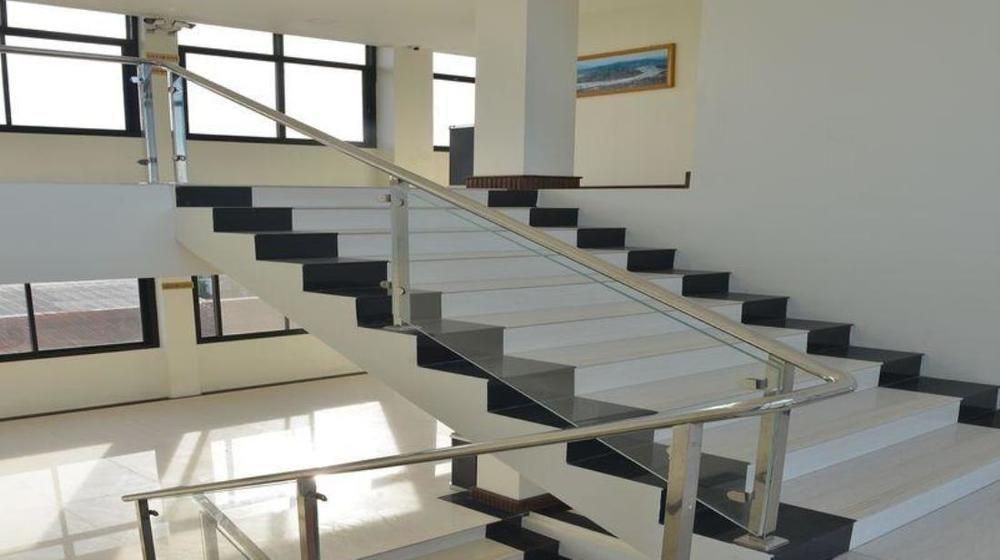 Hotel Myitkyinā Kültér fotó