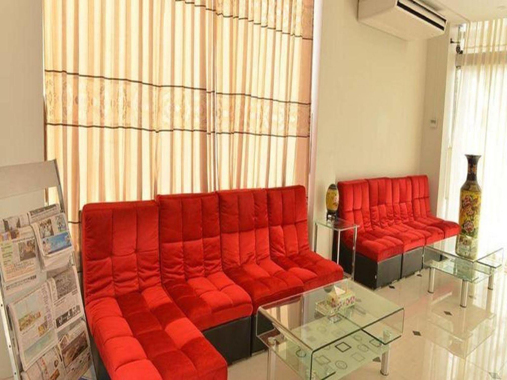 Hotel Myitkyinā Kültér fotó
