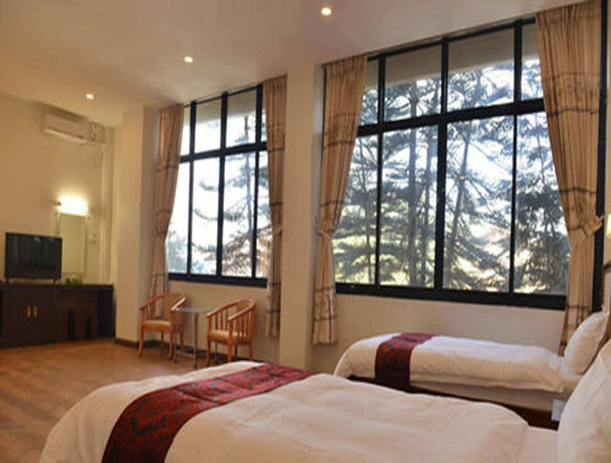 Hotel Myitkyinā Kültér fotó