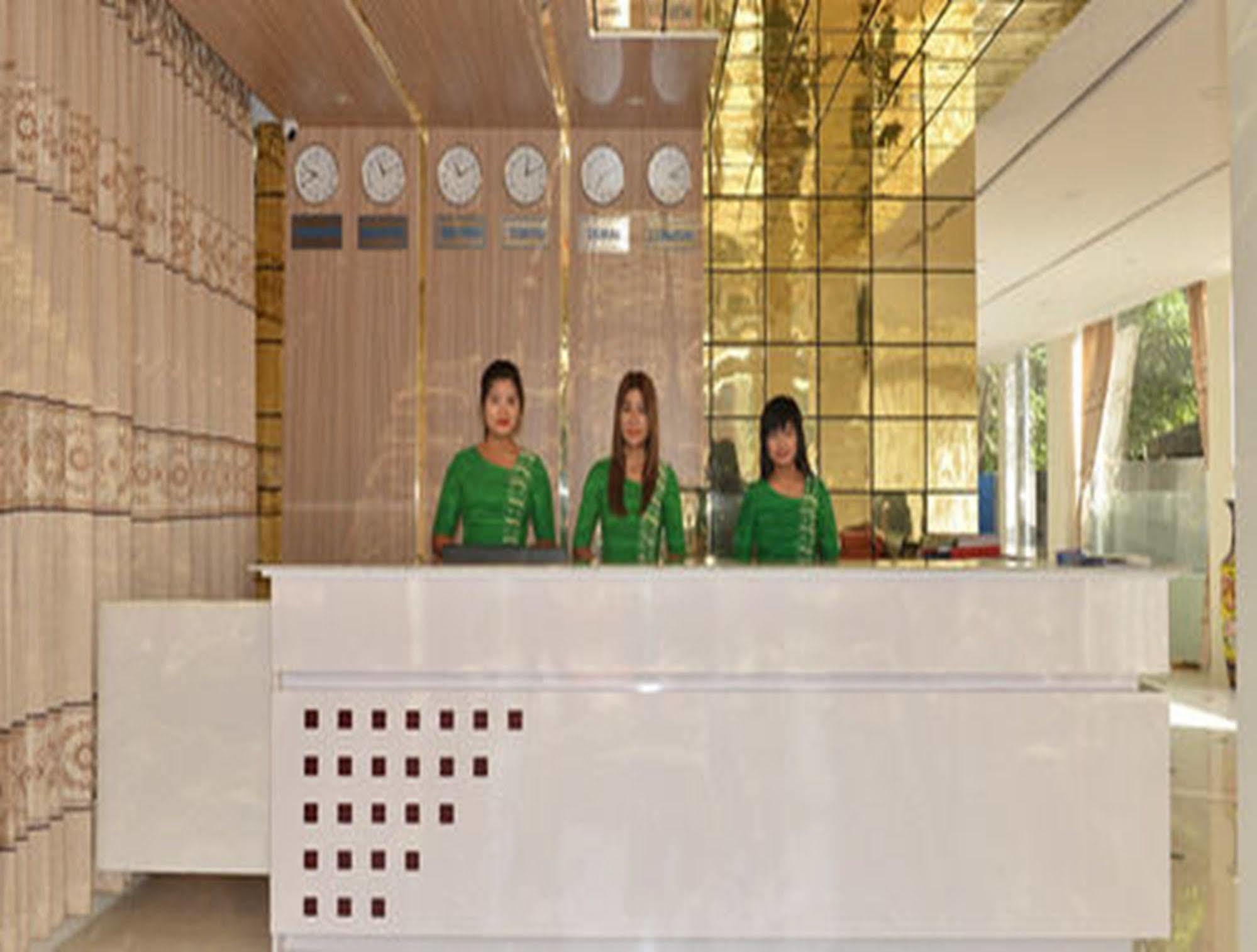 Hotel Myitkyinā Kültér fotó